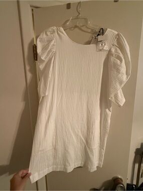 Very J White Puff-Sleeve Dress